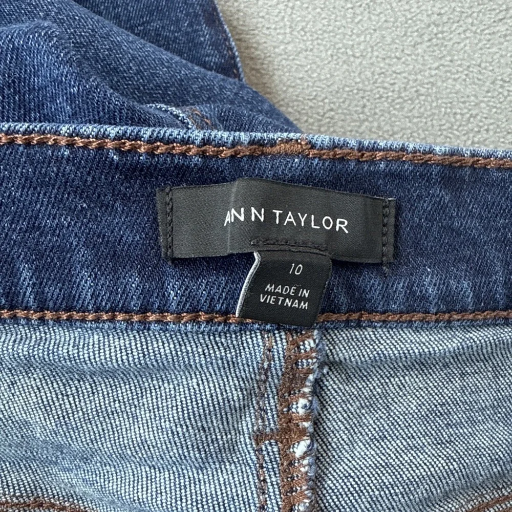 Ann Taylor Flare Jeans High Rise Patch Pocket Horsebit Stretch Size 10‎ Blue